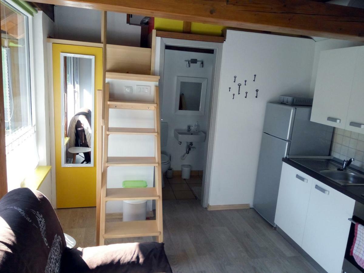 ポストイナ Tiny House With A Big Heartヴィラ エクステリア 写真