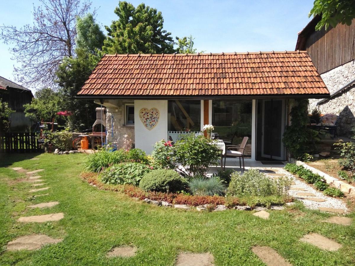 ポストイナ Tiny House With A Big Heartヴィラ エクステリア 写真